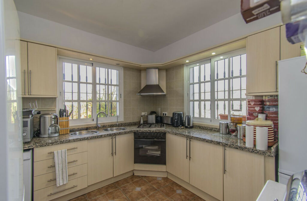 Detached Villa Monda Málaga - image 25