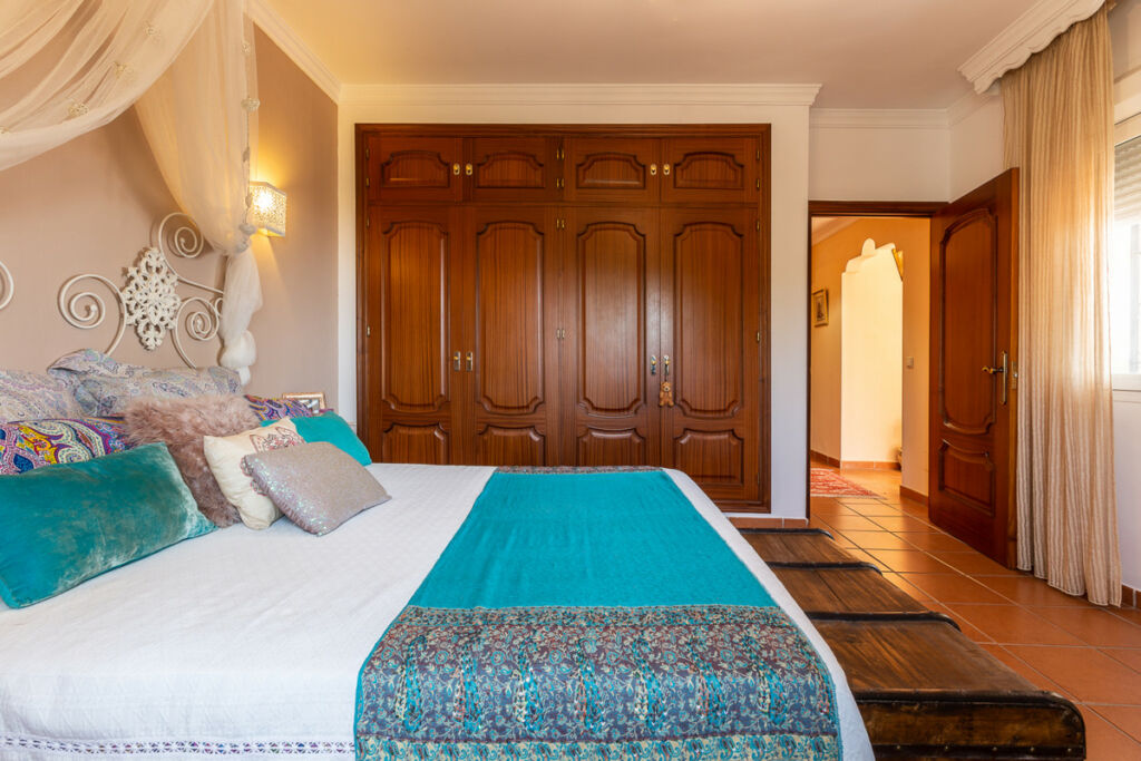 Detached Villa Marbella Málaga - image 25
