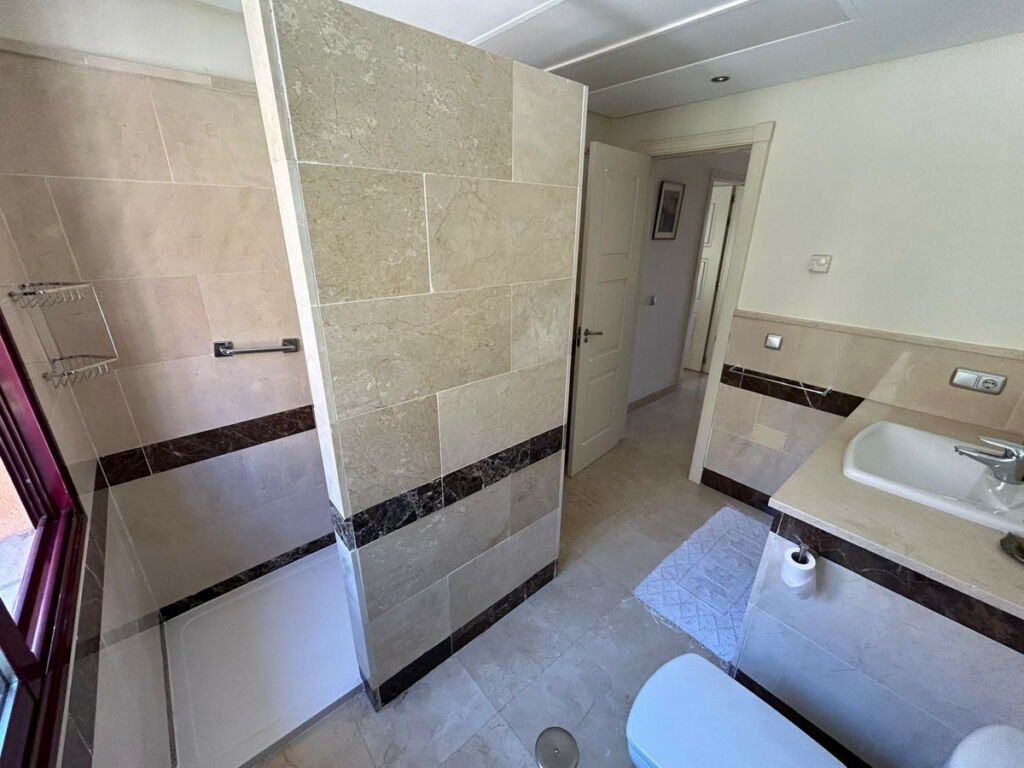 Townhouse Estepona Málaga - image 28