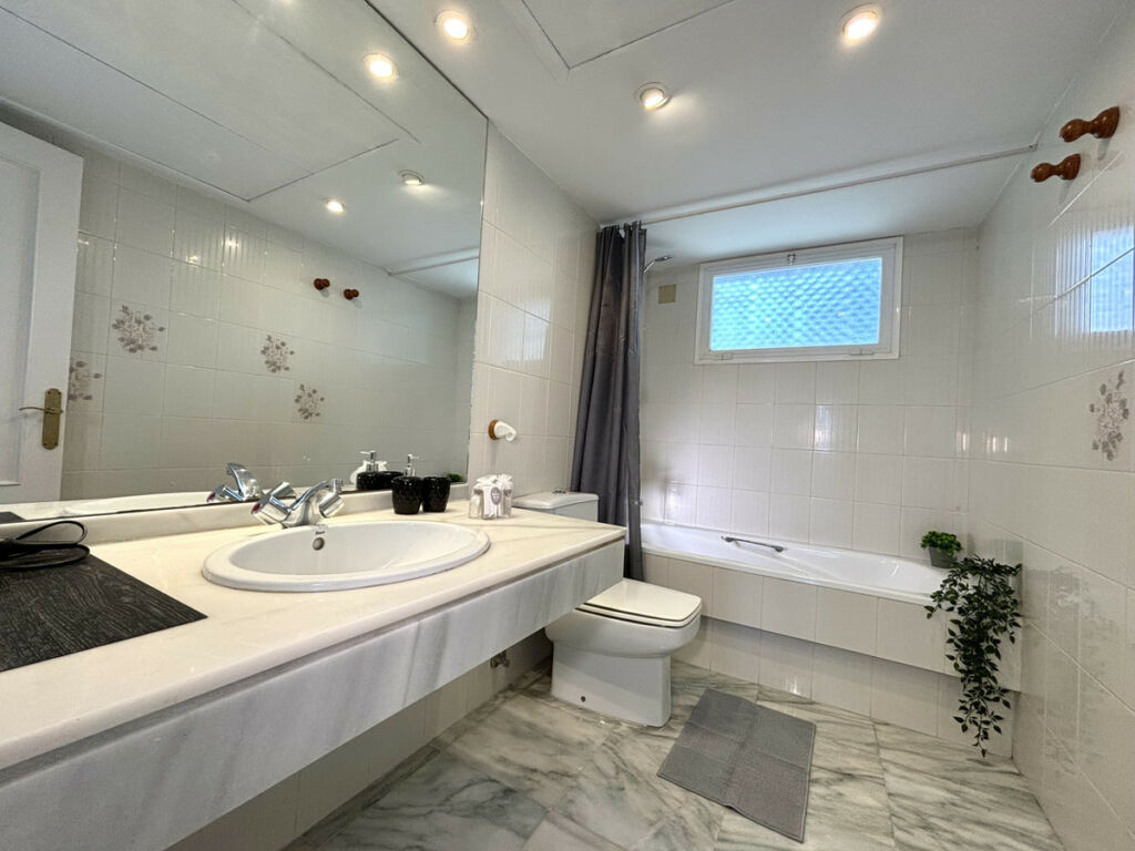 Penthouse Duplex Estepona Málaga - image 27