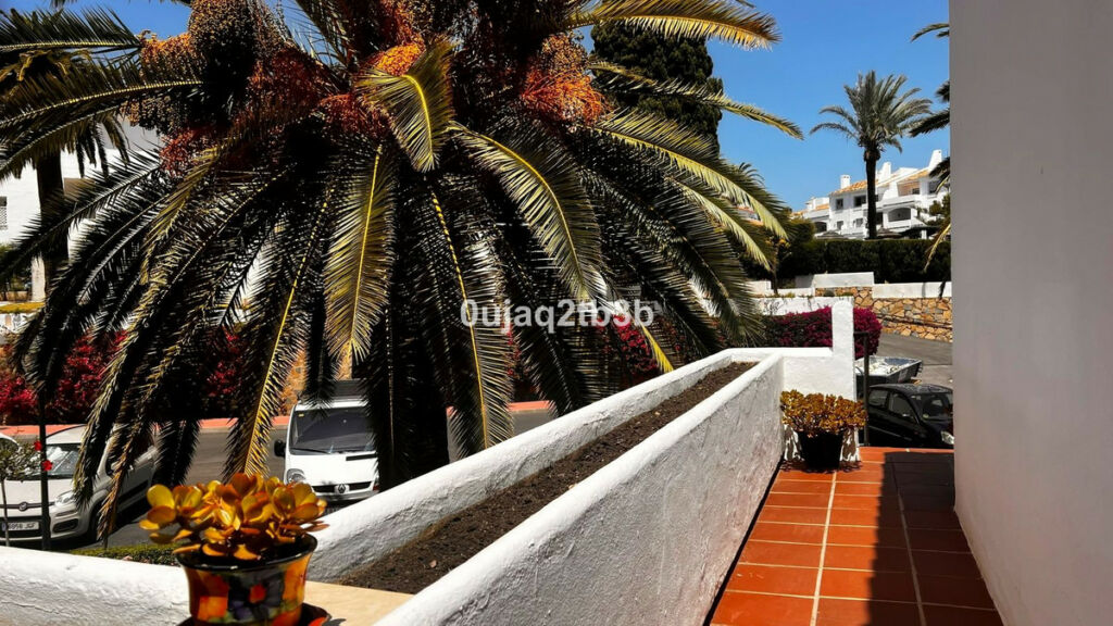 Top Floor Apartment Nueva Andalucía Málaga - image 20