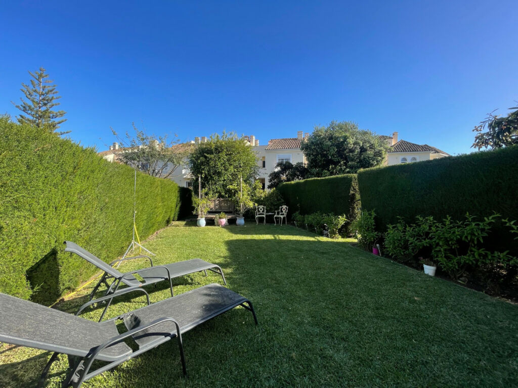 Ground Floor Apartment El Paraiso Málaga - image 27