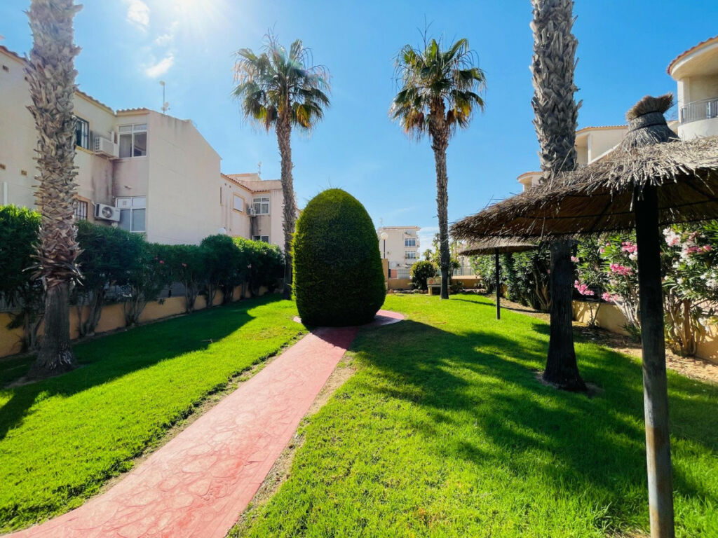 Middle Floor Apartment La Florida Alicante - image 28