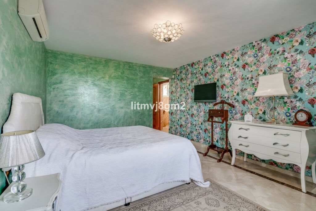 Detached Villa Artola Málaga - image 29