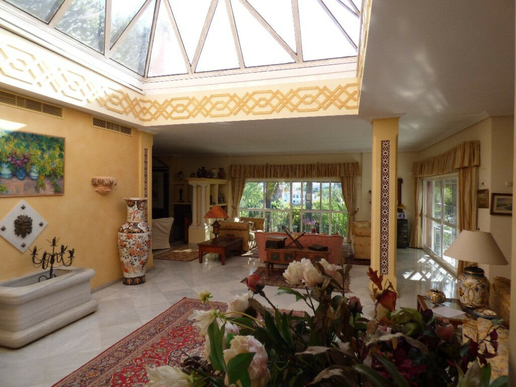 Detached Villa Torrenueva Málaga - image 3