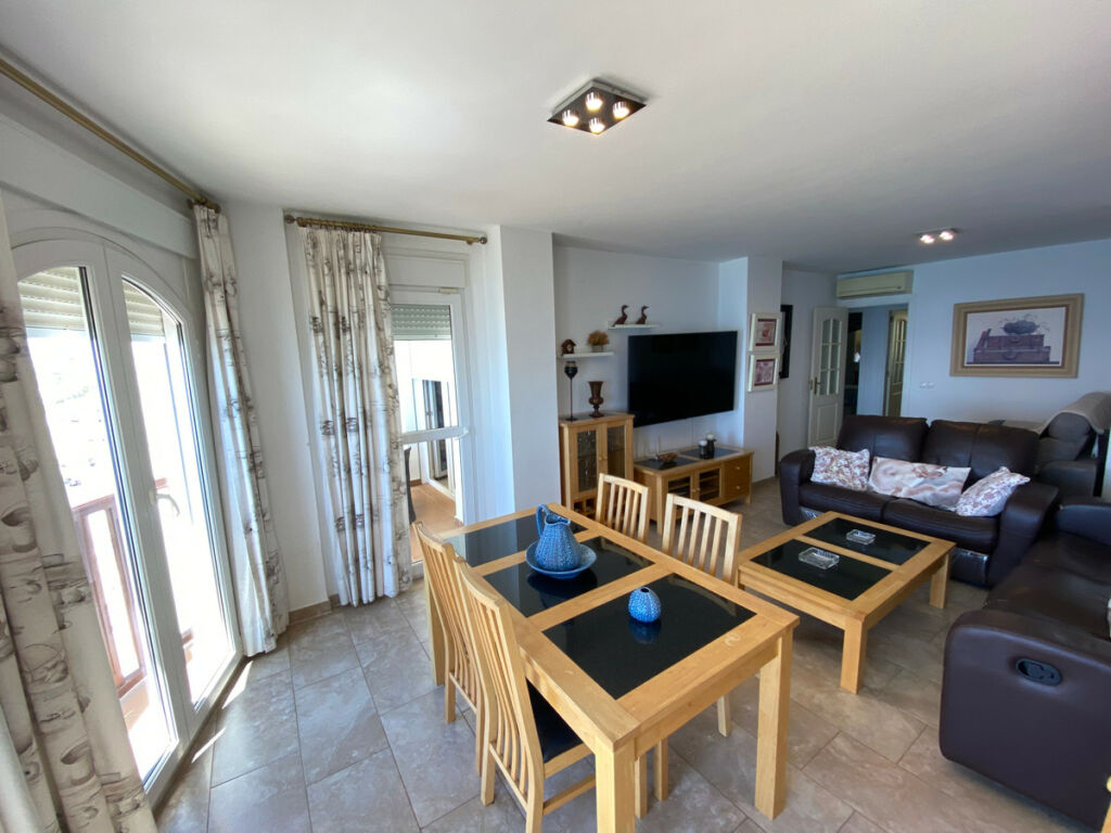 Ground Floor Apartment Carvajal Málaga - image 4