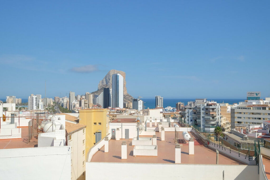Middle Floor Apartment Calpe Alicante - image 3
