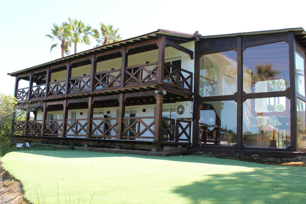 Detached Villa Sotogrande Costa Cádiz - image 6