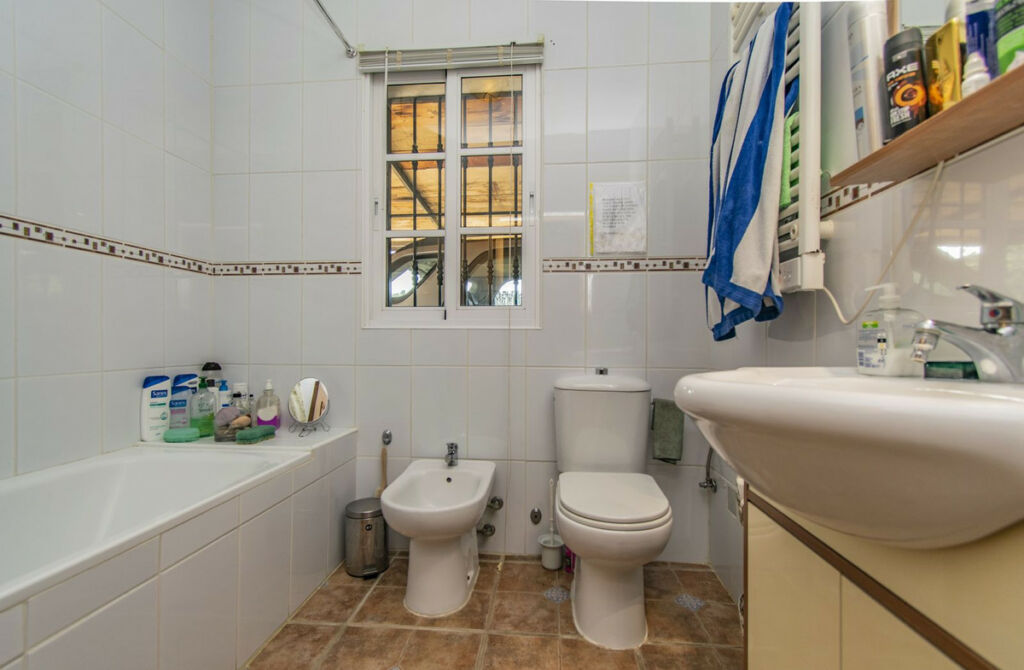 Detached Villa Monda Málaga - image 30