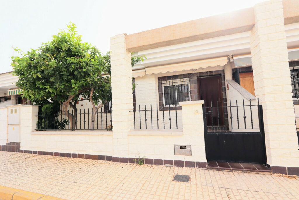 Townhouse Torre de la Horadada Alicante - image 31