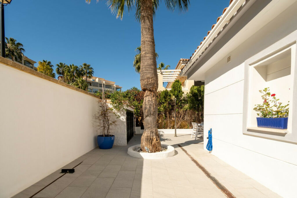 Detached Villa La Cala Hills Málaga - image 32