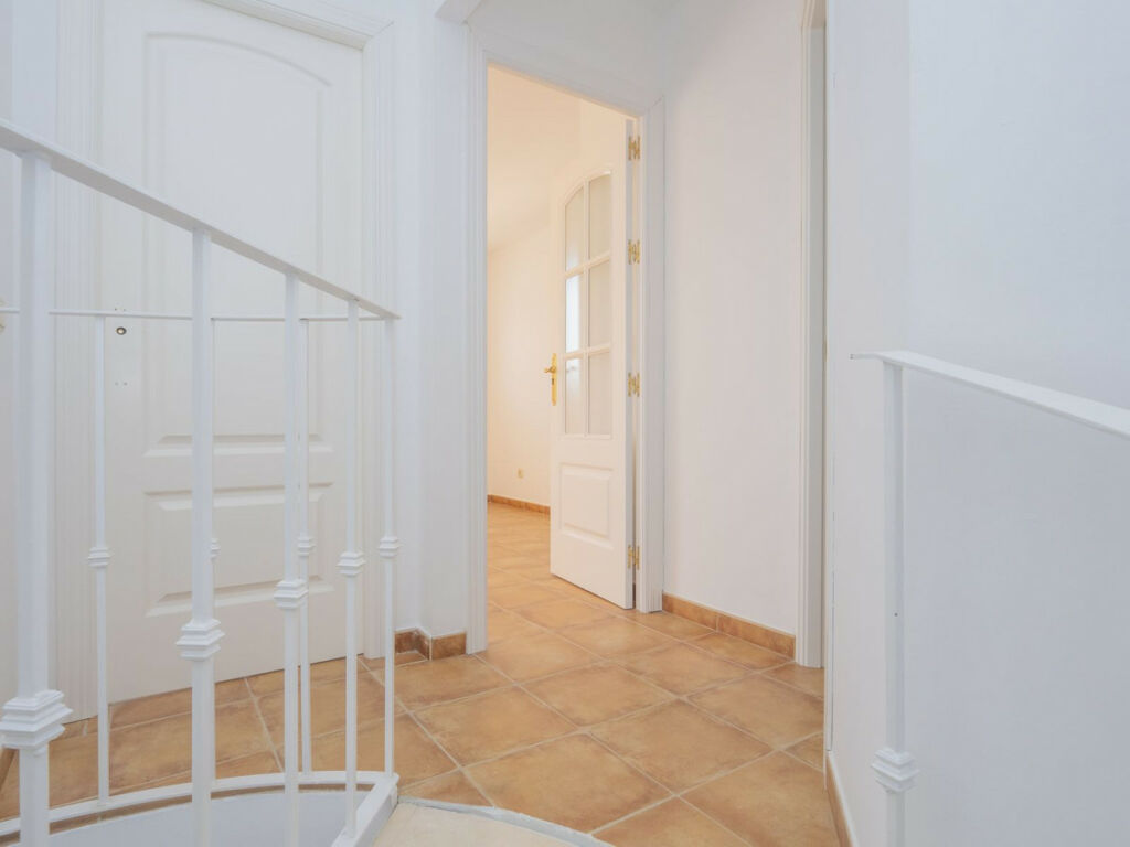 Detached Villa Marbella Málaga - image 33