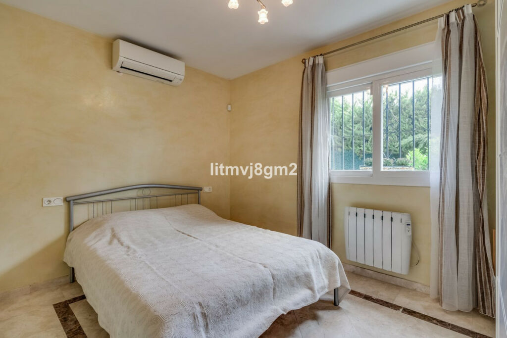 Detached Villa Artola Málaga - image 33