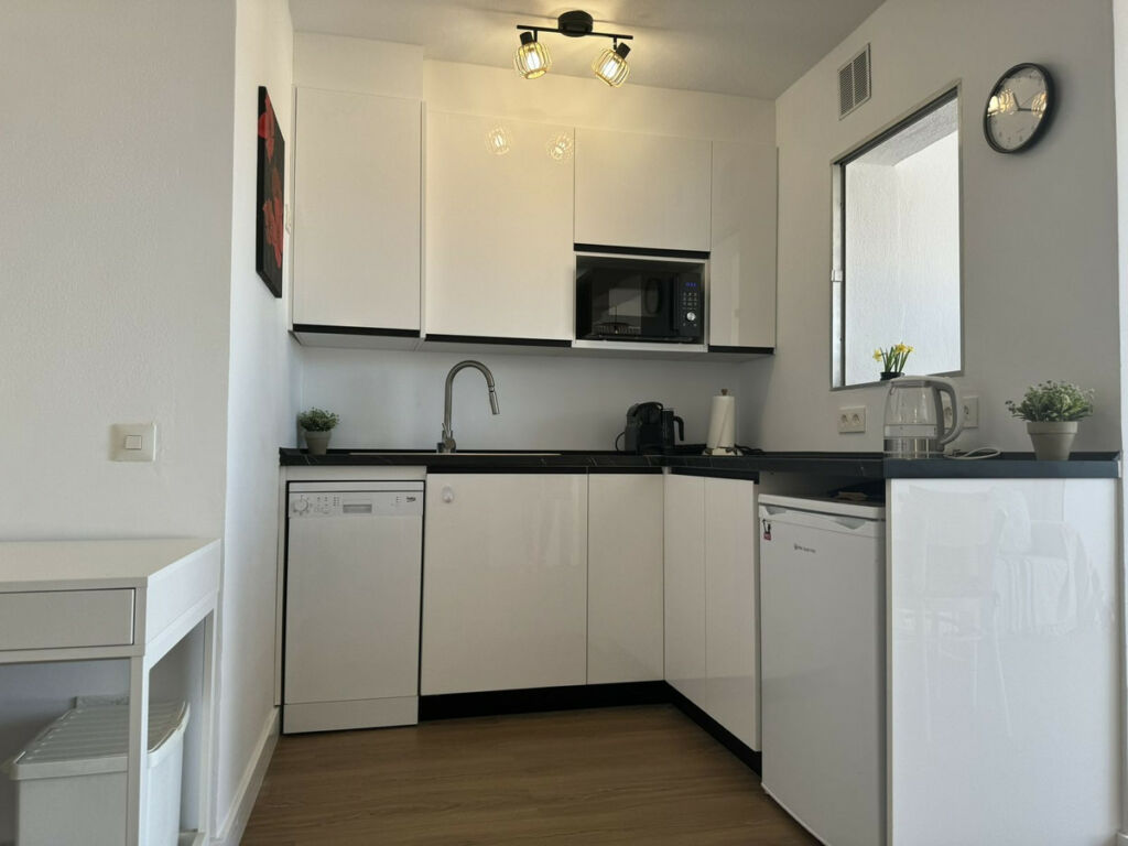 Ground Floor Apartment El Faro Málaga - image 10