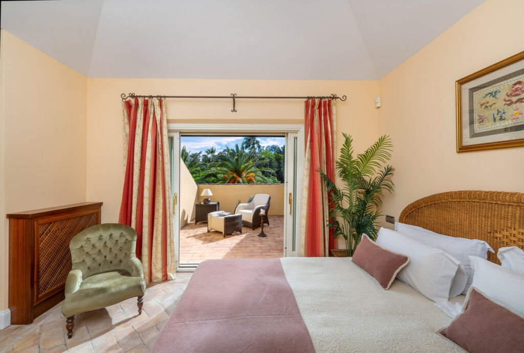 Detached Villa Sotogrande Alto Cádiz - image 34