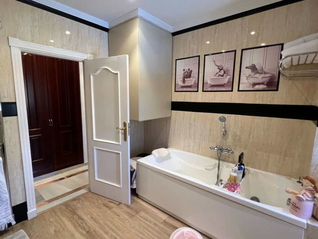Detached Villa Rincón de la Victoria Málaga - image 35