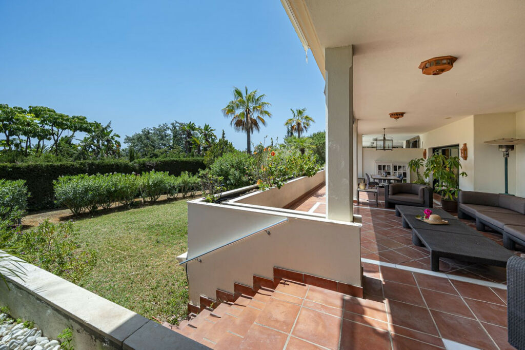 Ground Floor Apartment The Golden Mile Málaga - image 36