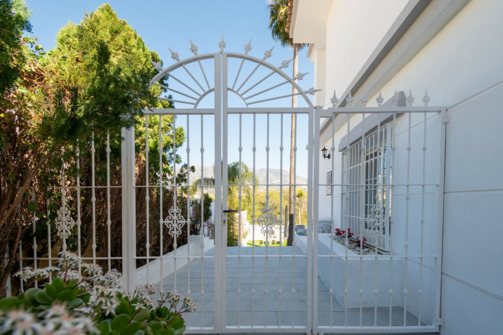 Detached Villa La Cala Hills Málaga - image 36