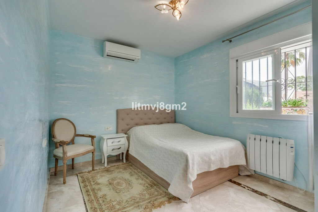 Detached Villa Artola Málaga - image 36