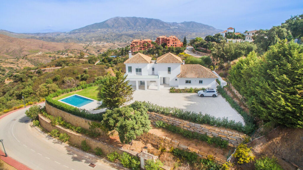 Detached Villa La Mairena Málaga - image 37