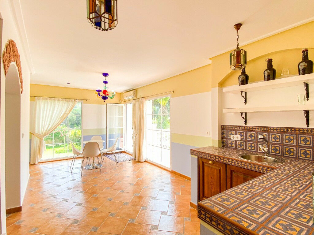 Detached Villa Villamartin Alicante - image 40
