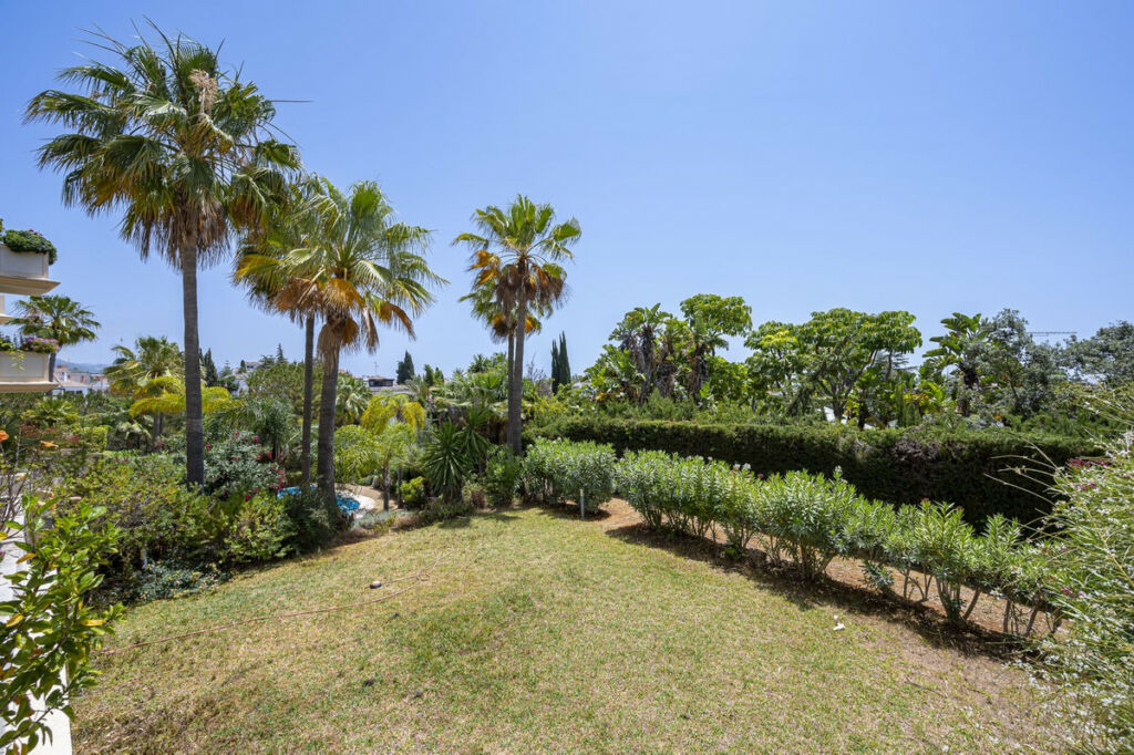 Ground Floor Apartment The Golden Mile Málaga - image 37