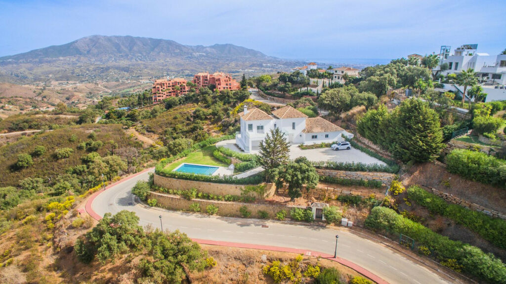 Detached Villa La Mairena Málaga - image 38