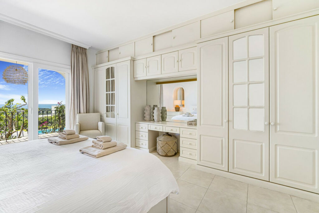 Detached Villa El Paraiso Málaga - image 38