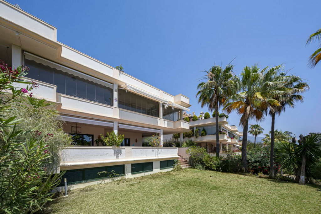 Ground Floor Apartment The Golden Mile Málaga - image 38