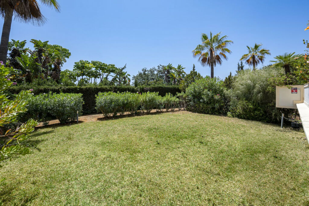 Ground Floor Apartment The Golden Mile Málaga - image 39