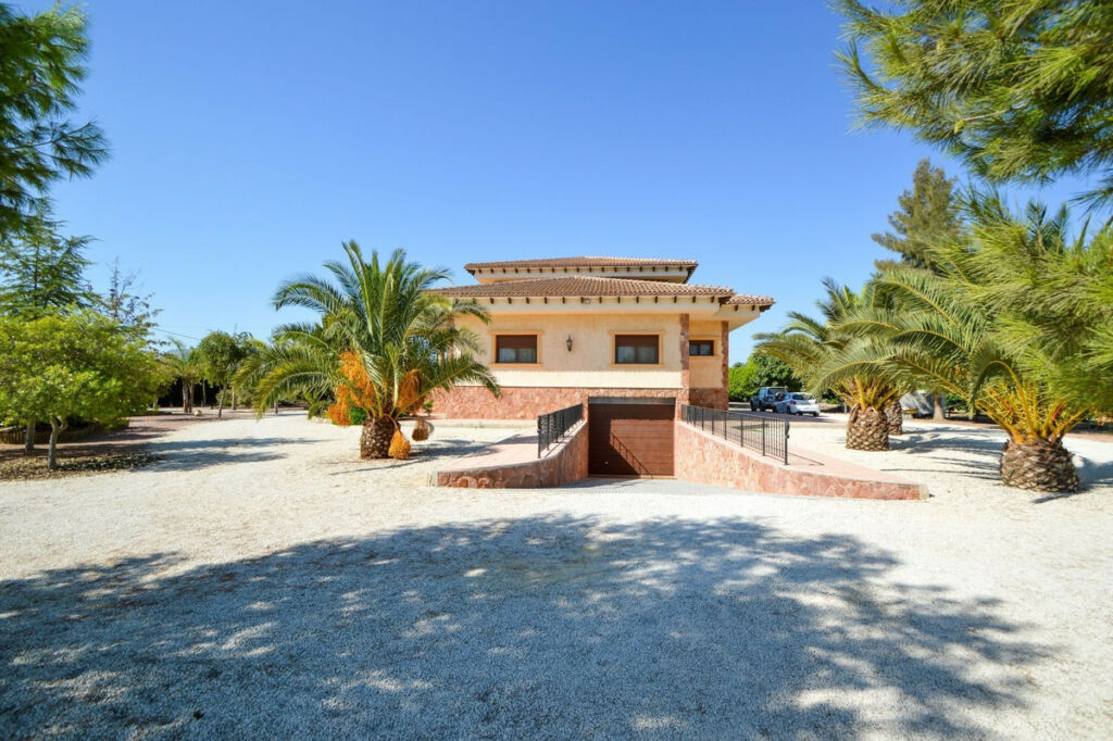 Detached Villa La Murada Alicante - image 4