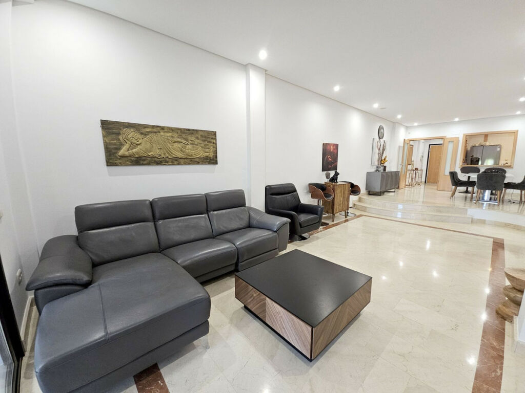 Ground Floor Apartment Puerto Banús Málaga - image 6