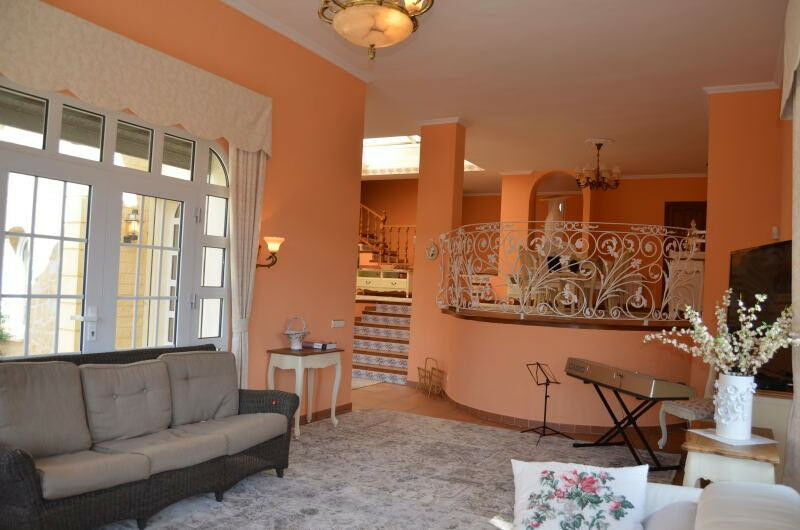 Detached Villa Dehesa de Campoamor Alicante - image 4