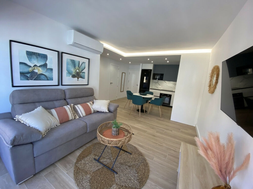 Middle Floor Apartment Fuengirola Málaga - image 4