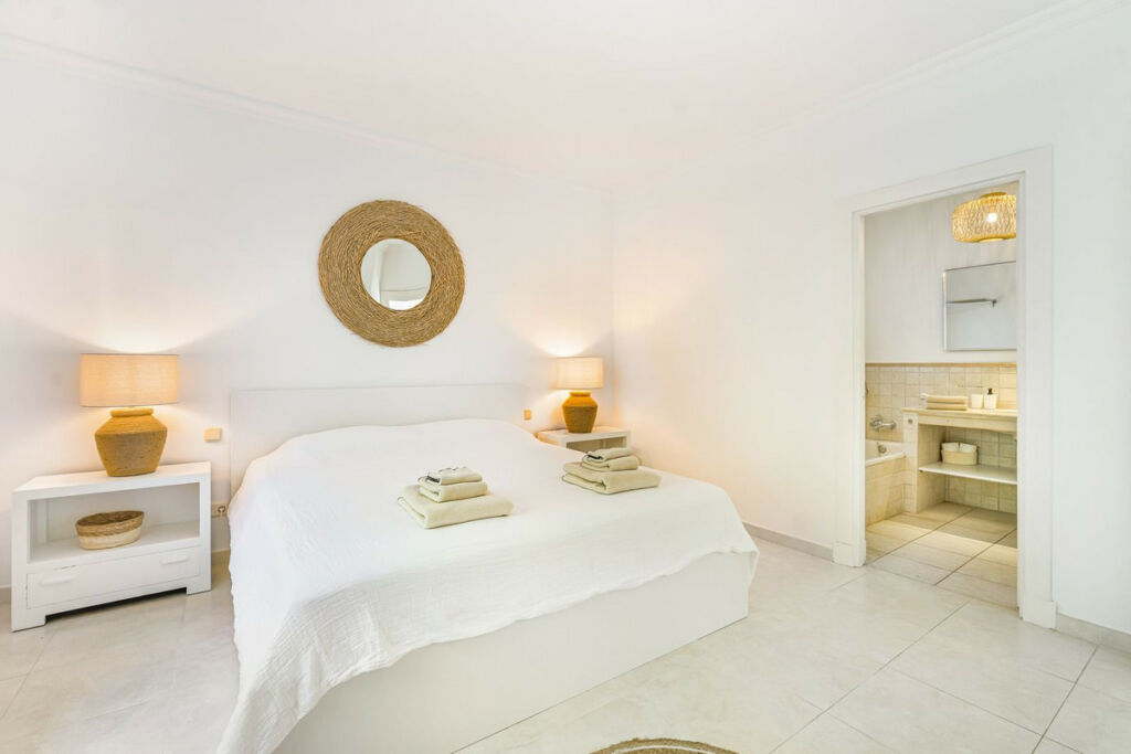 Detached Villa El Paraiso Málaga - image 41