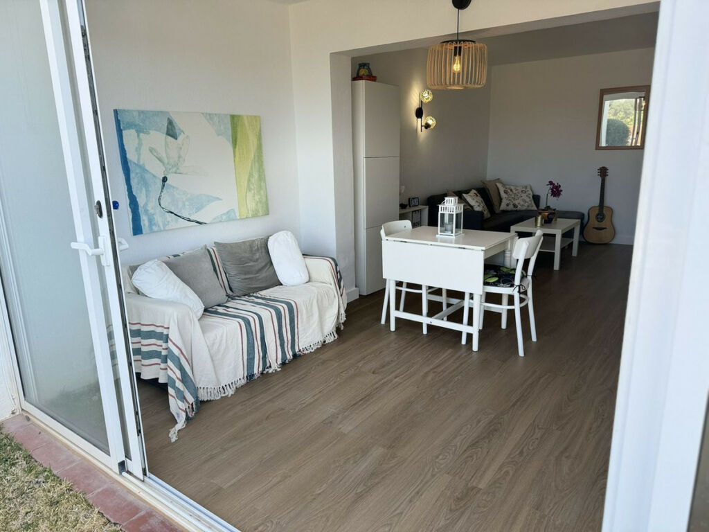 Ground Floor Apartment El Faro Málaga - image 3