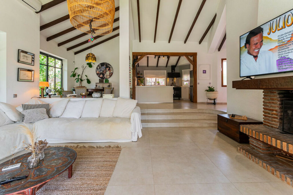 Detached Villa Atalaya Málaga - image 6