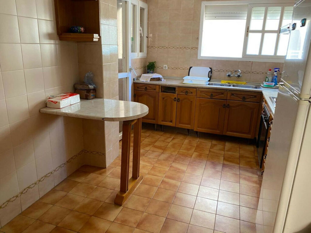Middle Floor Apartment Fuengirola Málaga - image 5