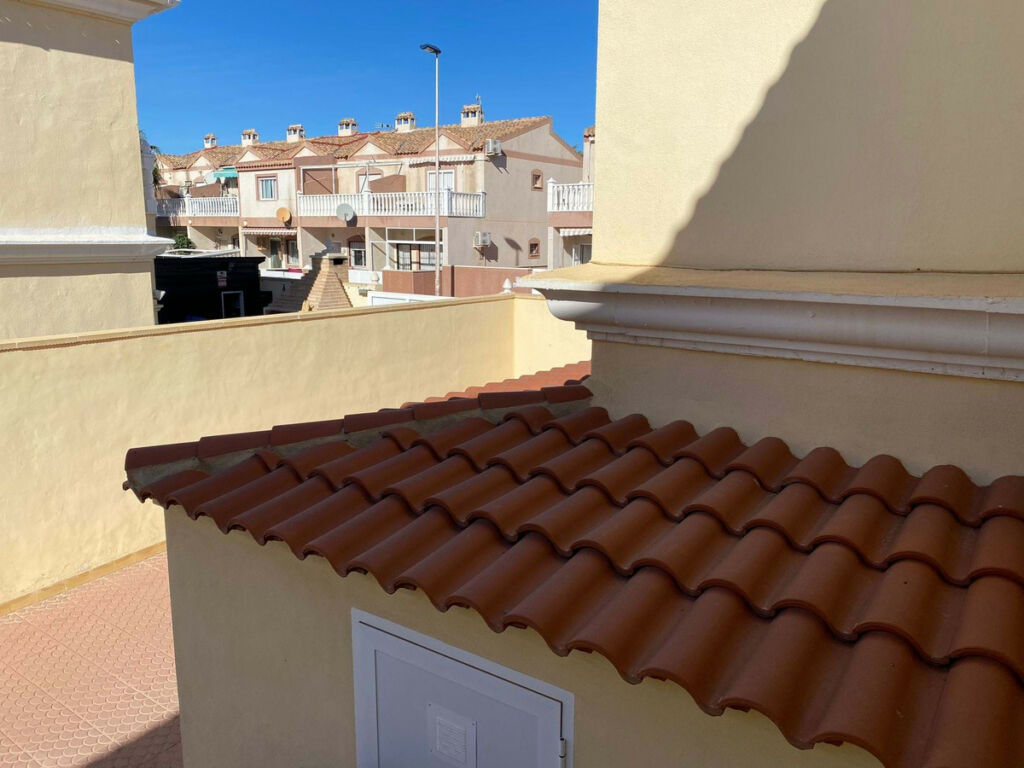 Middle Floor Apartment Aguas Nuevas Alicante - image 5