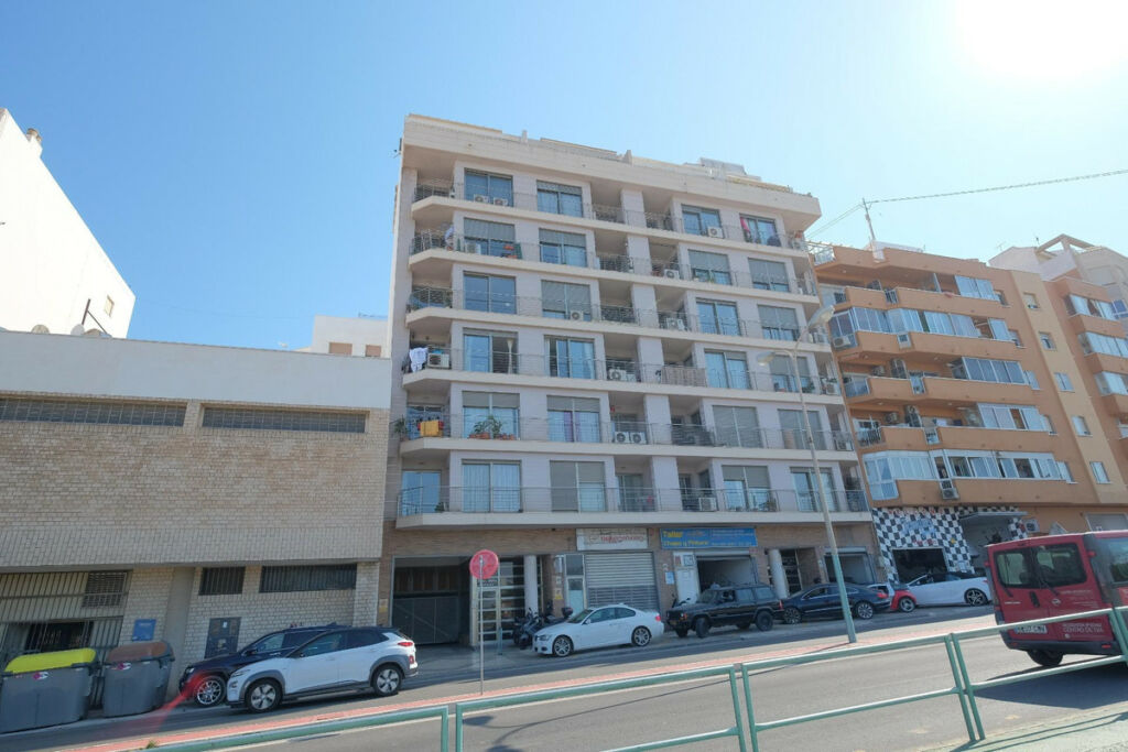 Middle Floor Apartment Calpe Alicante - image 5