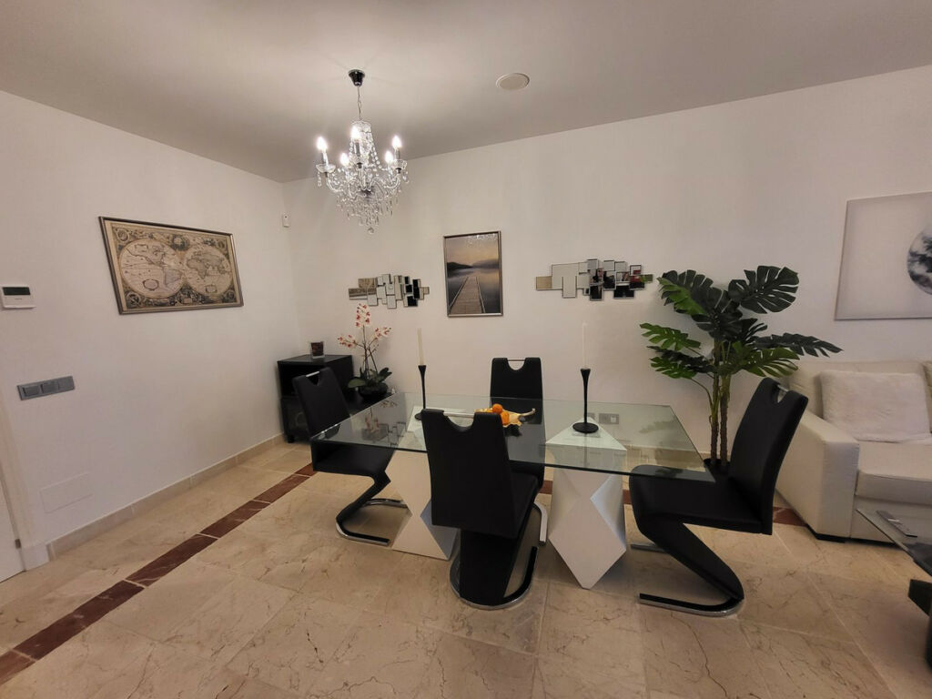 Ground Floor Apartment Atalaya Málaga - image 5