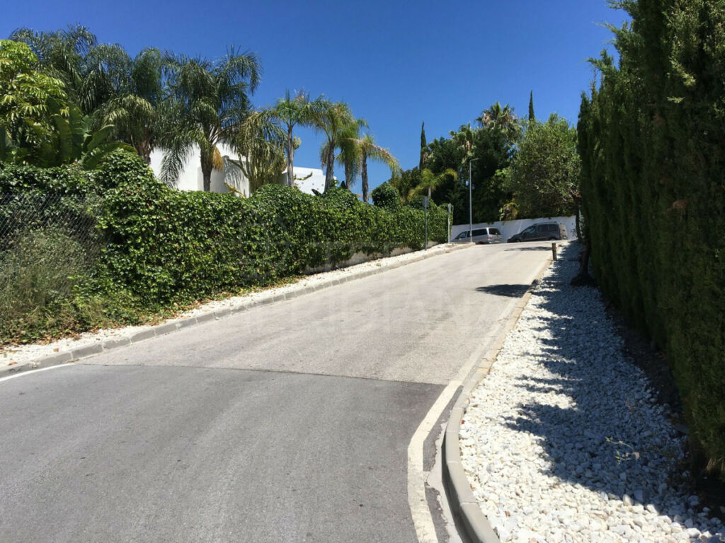 Residential Plot New Golden Mile Málaga - image 5