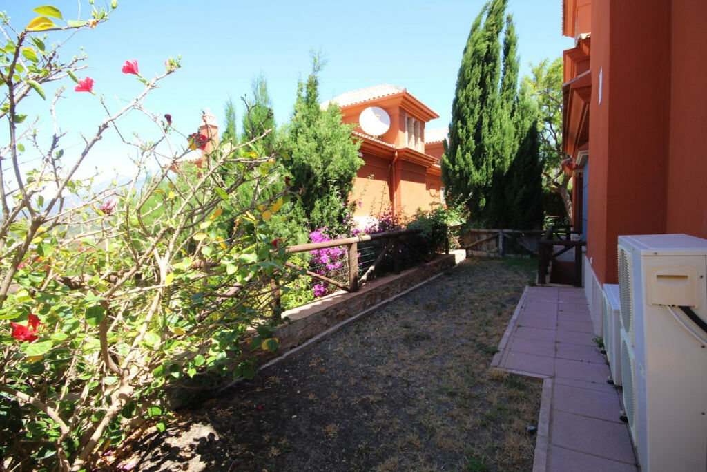 Semi-Detached House Santa Clara Málaga - image 49