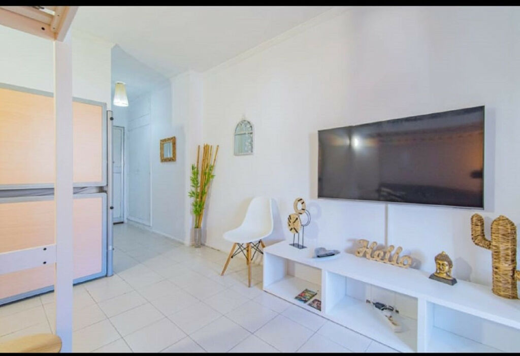 Top Floor Studio Cabopino Málaga - image 6