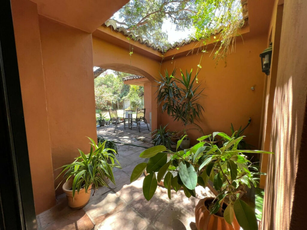 Detached Villa Marbella Málaga - image 6