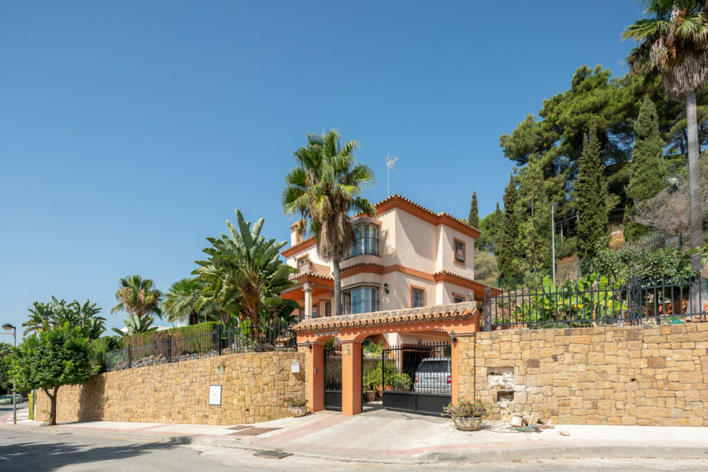 Detached Villa Marbella Málaga - image 6