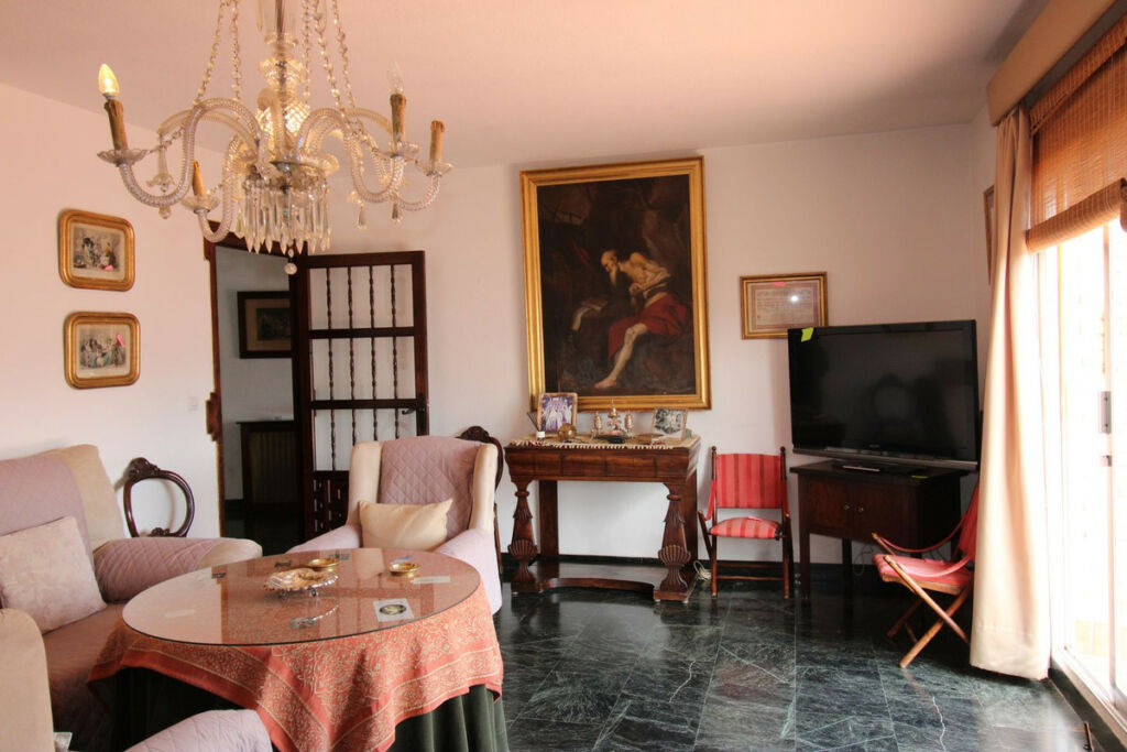 Top Floor Apartment Antequera Málaga - image 6