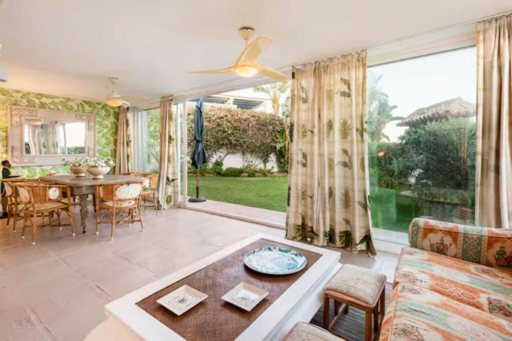 Detached Villa Guadalmina Baja Málaga - image 6