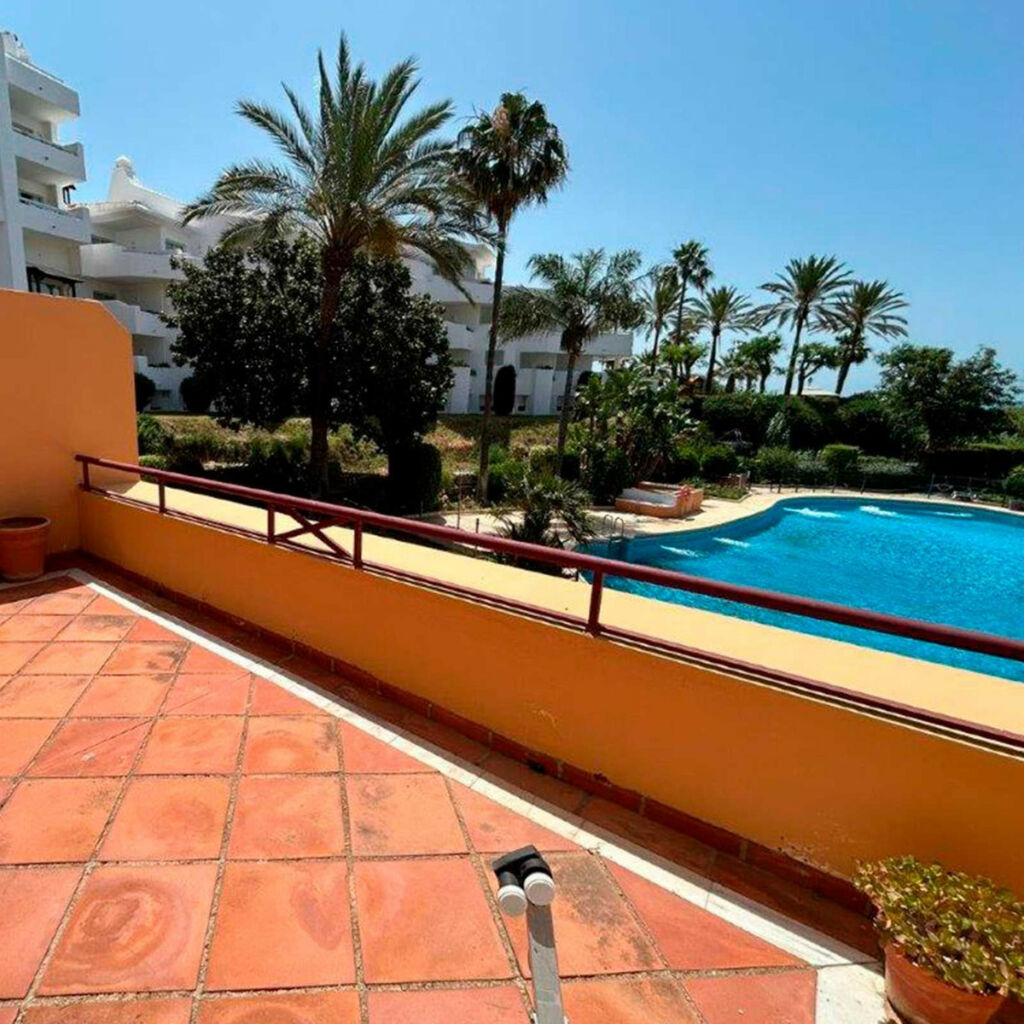Townhouse Estepona Málaga - image 6