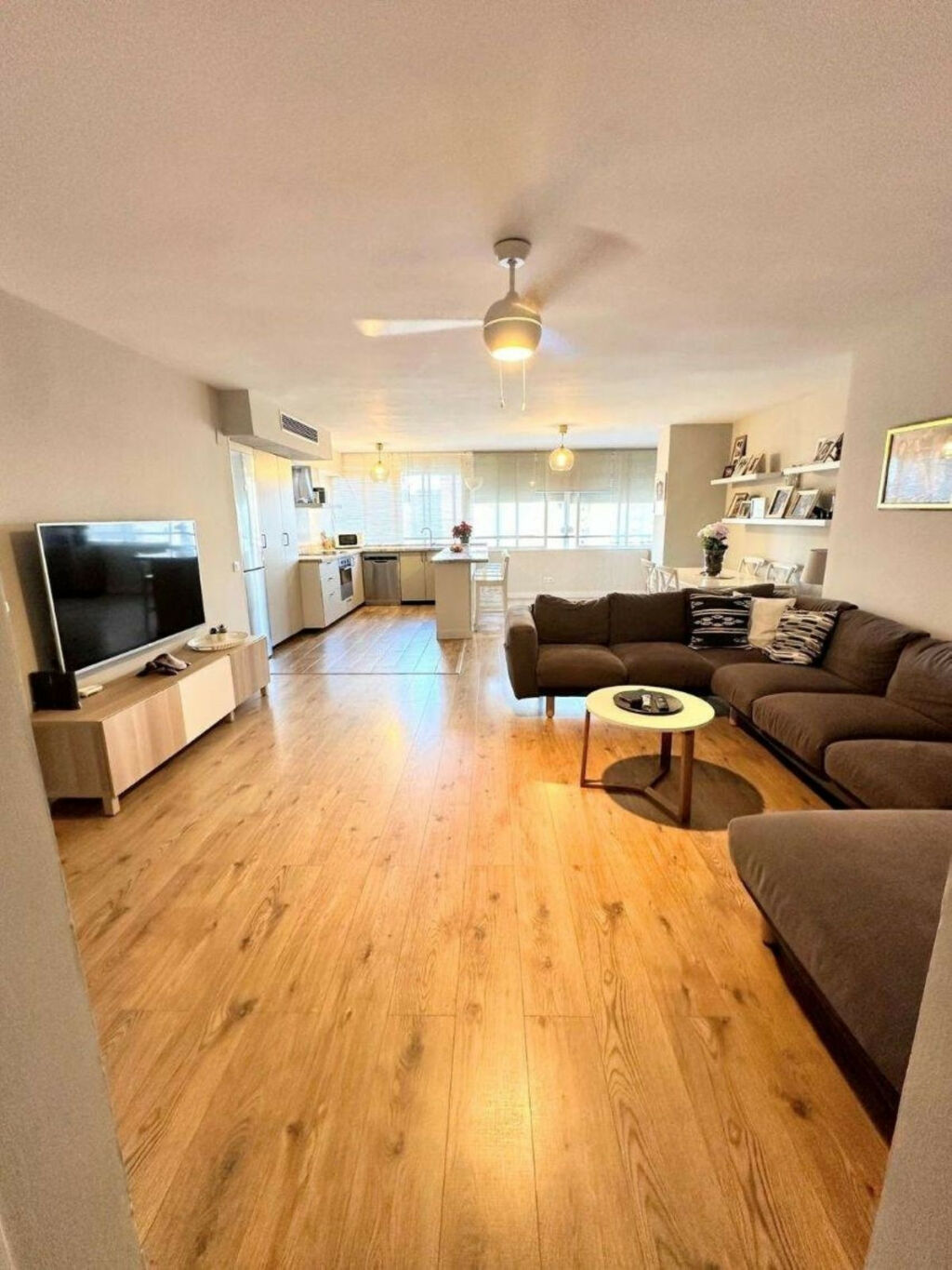 Middle Floor Apartment Playamar Málaga - image 7